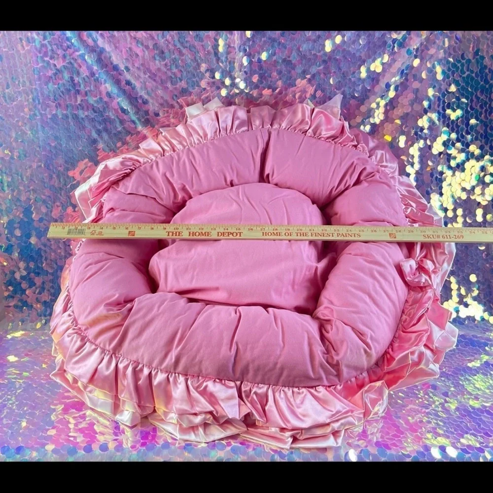 Fairytale Dreams Pink Ruffled Pet Bed